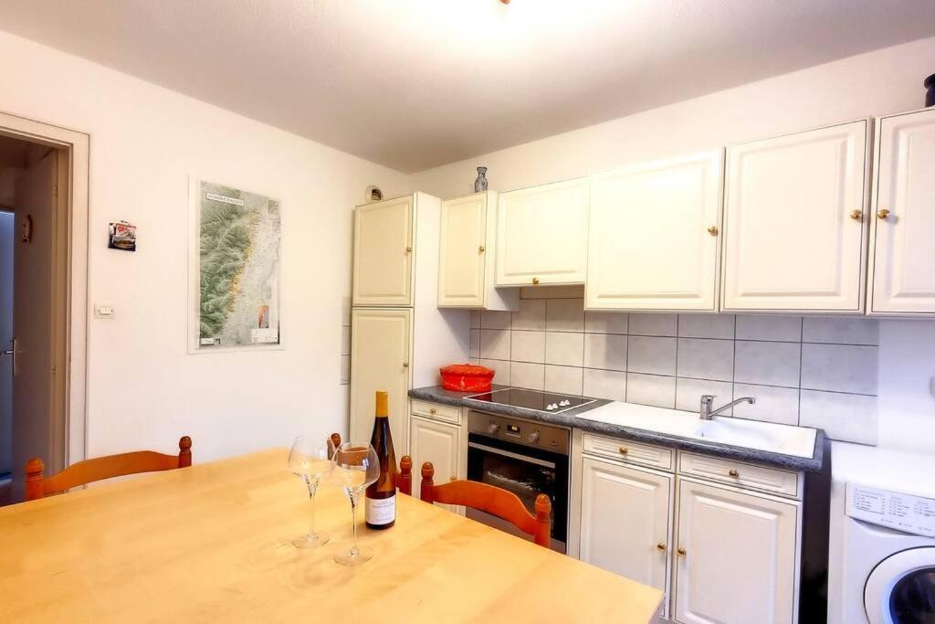 Chez Romane - Appartement Avec Parking Riquewihr Exteriör bild